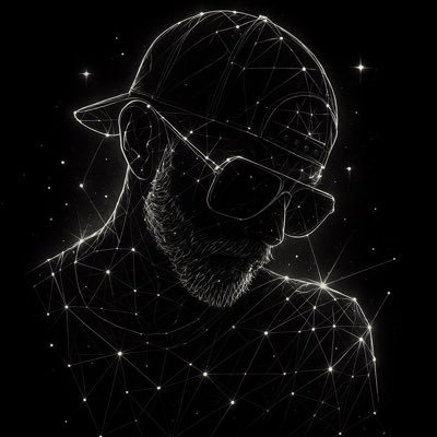 MishariMMB's profile picture. “أنا لا أتكلم… لأن الكلمات أضعف من نواياي. أمشي وحدي، لأن الطريق يضيق بمن لا يفهم الصمت. كل خطوة لي… ظلٌّ على الجدار لا يزول. أنا لا أترك أثراً، أنا الأثر.”