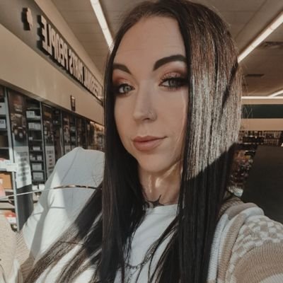 snapshotbae's profile picture. 🎀 Girl Momma • 28 • Gamer 🎮 JDM 🎴Hoonigan 🚘 | COD | PUBG | Forza | Fortnite | 🔪 Dark N' Spooky 🌑 Forensics | Criminal Justice | Avg Alt Lover Girl 🖤