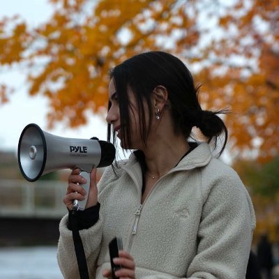 _Celeste_86's profile picture. Feel the breeze caress your skin, keep your feet firmly planted. #HealthyLiving
#Running #HealthyEating #Fitness #Marathon  #Hiking #Travel #fitnessmotivation