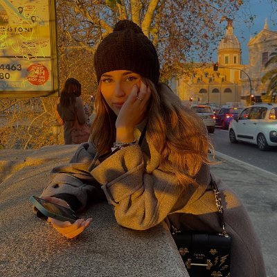 Sophie19901217's profile picture. They enjoy helping others, are willing to listen to their friends' troubles, and offer support and encouragement.