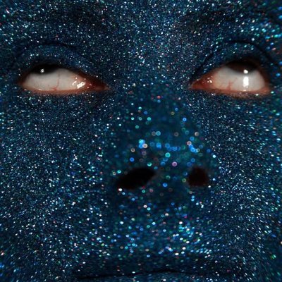 schacharian's profile picture. Absurde