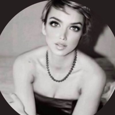 SassyGirlBoss's profile picture. IM ME. I DO ME. AND I CHILL•unapologetic political junkie•Democrat💙✡️ proud Jewish•rule breaker & queen they warned you about•playboy covergirl/playmate