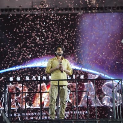 urstrulyvineet's profile picture. 