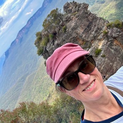 Trudelloo's profile picture. Artist and animal lover