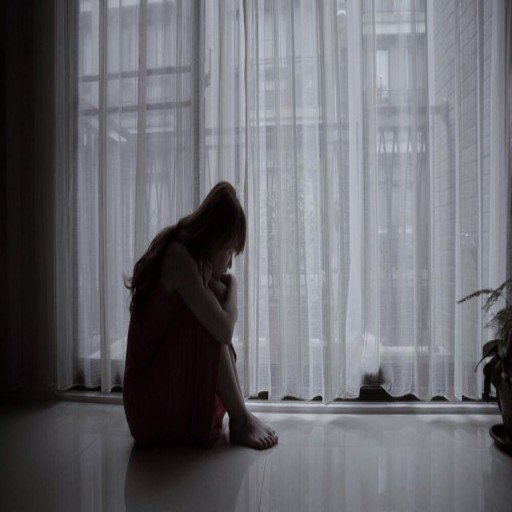 drorrie87347's profile picture. I walk like I own the edge of every sunset