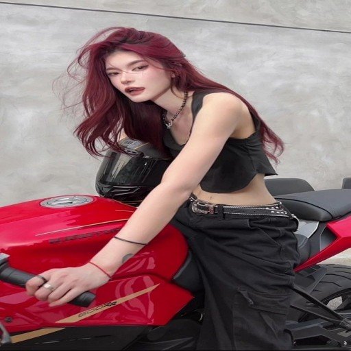 tlirrui33728's profile picture. I tempt like I’m the chaos you secretly crave