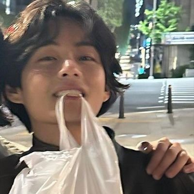 tetenature7's profile picture. Outro : her.
(I'm your filter — @toes4supper)