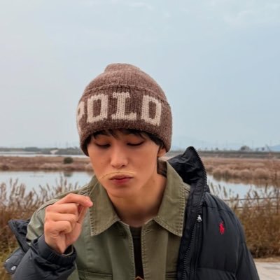 onyourelle's profile picture. 