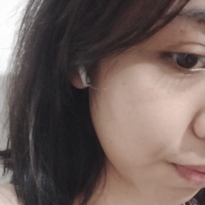 ivorave's profile picture. social battery 2%