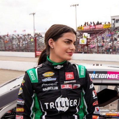 Cairophase's profile picture. Marvel/DC and Gaming.