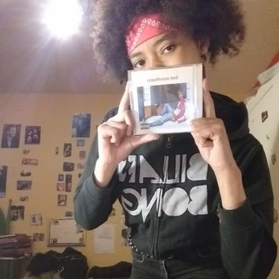 AmandineGasca2's profile picture. hey it's Amandine I'm 21  i am  fan of Bmth  Mgkand 1D I like sing and play guitare and piano, I would like to be notice by MGk and 5sos