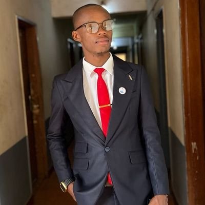 YULEKA01's profile picture. #Environnementaliste, #Défenseur des droits humains, #Ami de la lecture, Master en Droit de l'environnement et développement durable @uniluofficiel.