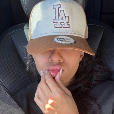 femmence's profile picture. filled with joy and whimsy