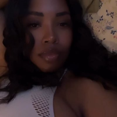 uniqueblessed's profile picture. 