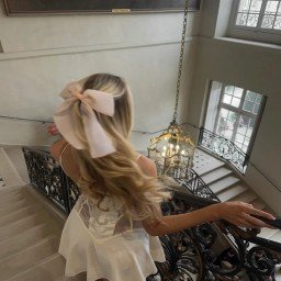 1y422zuq62572's profile picture. Grace in her heart and flowers in her hair. 💐❤️👸