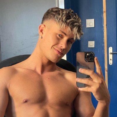 jejepatikawa's profile picture. Click here 👇🏻