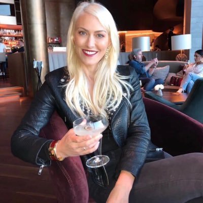 billionaire8907's profile picture. I do help ppl