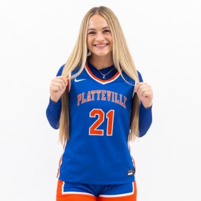ChloeVanHorn21's profile picture. UW - Platteville WBB #21 @UWPlattWBB | Hampshire High ‘25
