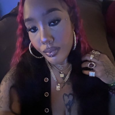 johnaeceo's profile picture. HEALER. CREATIVE. LA NAIL ARTIST ig : jonaileditt 🎀