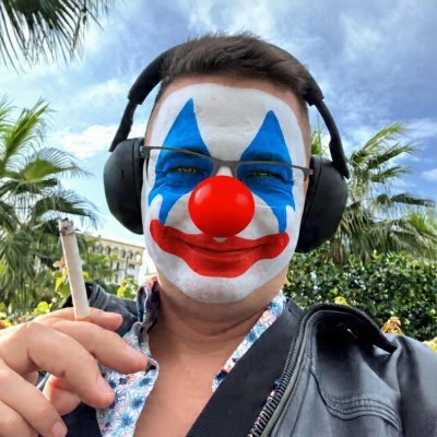 ZbyszkoZRybnika's profile picture. #GrupaTurkucia - pion wywiadu, sekcja video.
Oddział zwalczania szurii.