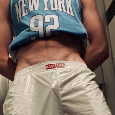 afosneaks's profile picture. Hey you! I’m into Sneax&Sox and very much into Nike AirForce One😍😍I’m here to connect, chat and even more?:) Im 25 and Sub😈HMU! https://t.co/AzuO8PQ73z