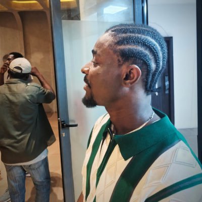 haywhyvilla's profile picture. Frontend Developer👨‍💻 SoftwareEngineer || UI || Web3|| NFTs|| @froglings