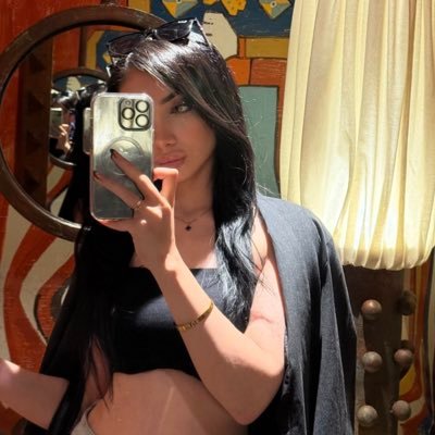 parni1aa's profile picture. 