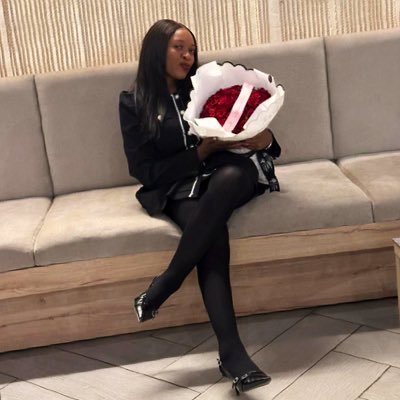 lozigal21's profile picture. Maximum of 160 characters is too little to describe me..