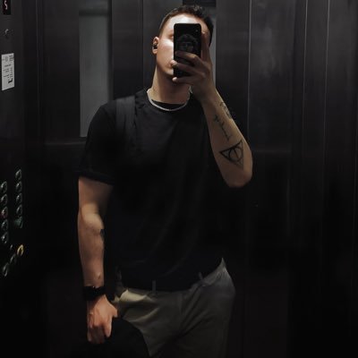 swiezakgangster's profile picture. Cancer 🦀 | 30 y.o | insta: barthoshhh