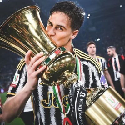 Eymenbaba38's profile picture. 