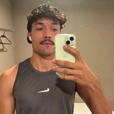 princsugar's profile picture. doente pela taylor swift e não é pouco