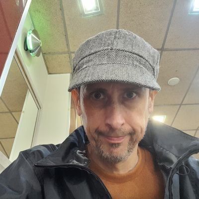 ramonvilchezv's profile picture. Poeta las 24h del día. También me gusta leer, la música, el cine y todo lo que nuestro Señol todopoderoso crea.