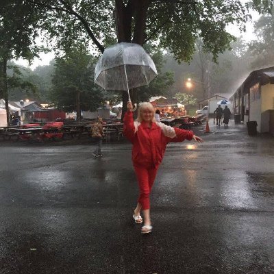 BozenaBonnie's profile picture. Calym sercem demokratka  🇵🇱 ❤️.  Polska tylko w UE ,bo po przeciwnej stronie juz bylismy i nigdy wiecej !
    Stop faszyzmowi !