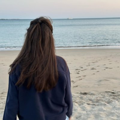 Mina_LilaMae's profile picture. sunsets, soft thoughts, and slow mornings 🌙
finding peace where the light fades🚫porn 🚫scams