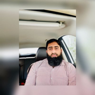 majeedmahmood_'s profile picture. Forget the wardrobe. Wear a smile.
