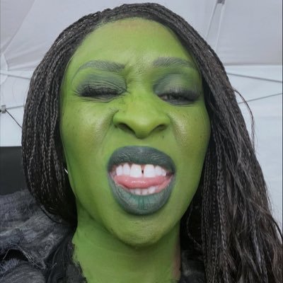 seodilf's profile picture. 21 • she/her • #evilwoman priv: @_camundercover