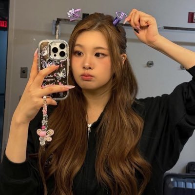 swanberrykiss's profile picture. swan told me she loves me 250808 🎧ྀིྀིྀིྀིྀི plory forever