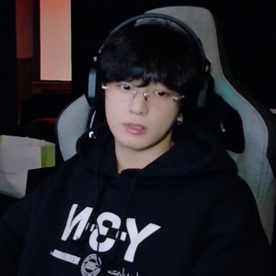 platowraps_'s profile picture. ano