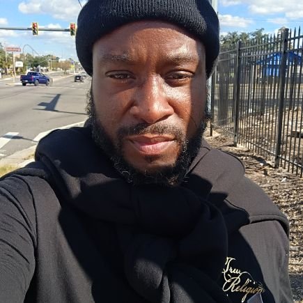 PabloElway38's profile picture. 