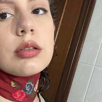 weirdoflyer's profile picture. intensita de chill, She/her, Paraguayan in Asturies :)