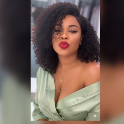 daniellagovanna's profile picture. moi☺️, toujours moi😊 et encore moi❤️dans mon moi intérieur🧠 je peux tout relever et tout surpasser 🙏💪🏽