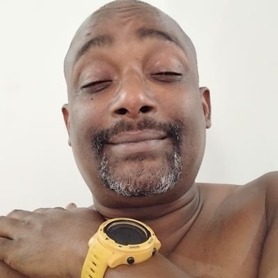 Paizaott's profile picture. luva de maconheiro,trabalha pagar minhas dívidas e o que sobrar eu fumo maconha 🌼🌿🔥🍁