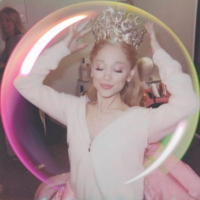 mslioraa's profile picture. stoner music lover with a pop culture background, she/her