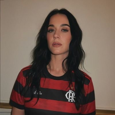 kp143fla's profile picture. E agora o seu povo, pede o mundo de novo

• 𝙲𝚁𝙵