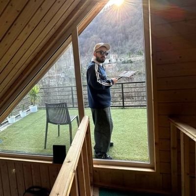 SamRasoulian's profile picture. 