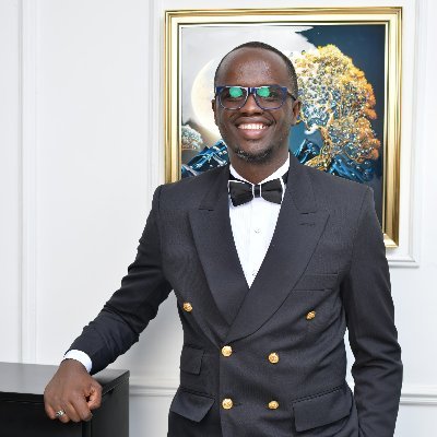 karokipm's profile picture. Baba Leo and  Hailey, Manchester United Die-hard, Fashion Connoisseur, Altruism Proponent, Positivity Advocate