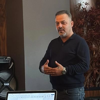 Aslanozyar's profile picture. https://t.co/ctoun8rHqq

https://t.co/n2lW2JwXvr