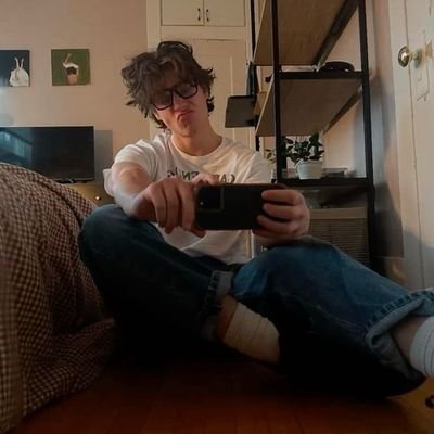 _realaddict's profile picture. the best keeper • 🦁