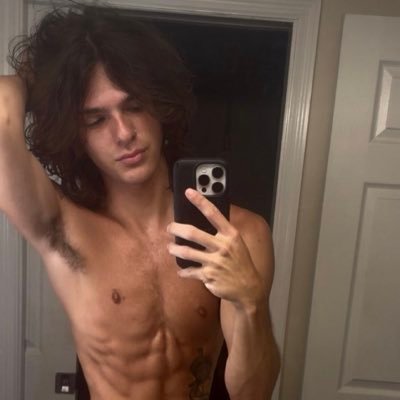 Bonezprvt's profile picture. Young College Student