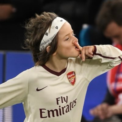 qfyn2's profile picture. مجرد أرسنالي ❤️ وأغنيتي… أغنية الجليد والنار ❄️🔥 #COYG | @Arsenal | #ASOIAF | #WinterIsComing